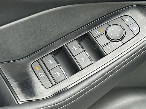 New 2026 Nissan Rogue SV w/ Cold Weather Package AWD/4WD image 9