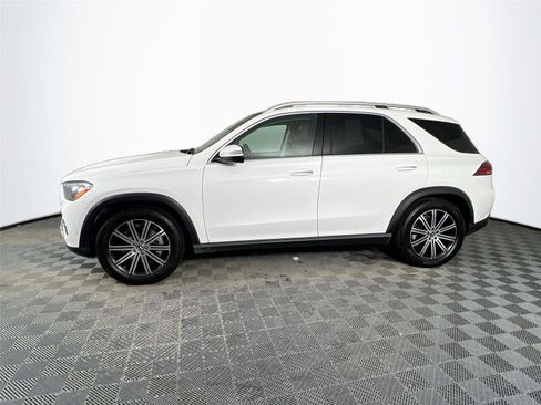 Certified 2025 Mercedes-Benz GLE 350 4MATIC image 3