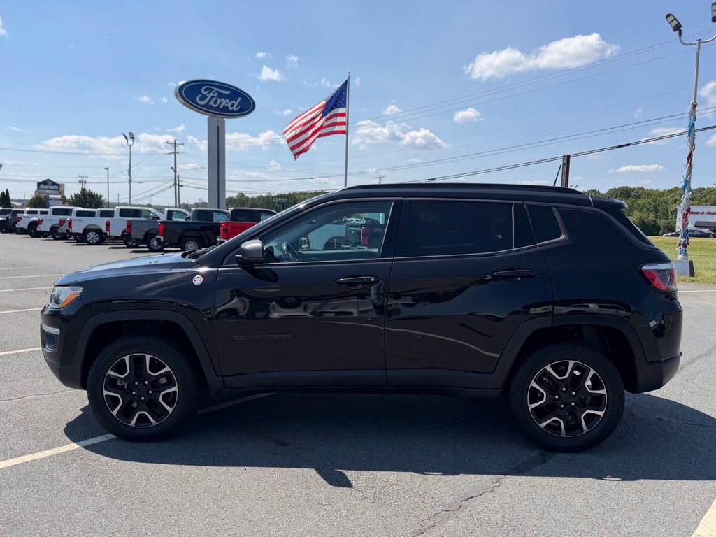 Used 2019 Jeep Compass Trailhawk w/ Cold Weather Group AWD/4WD image 7