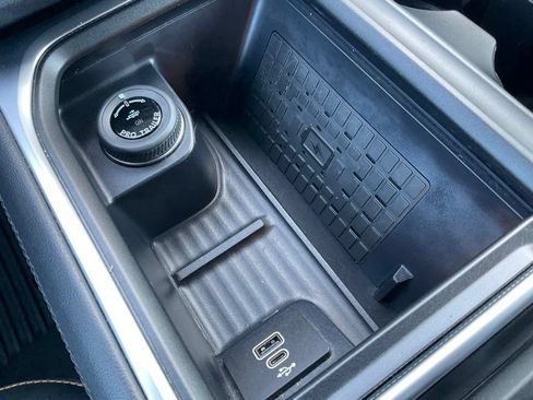 Used 2025 Ford Expedition Tremor AWD/4WD image 42