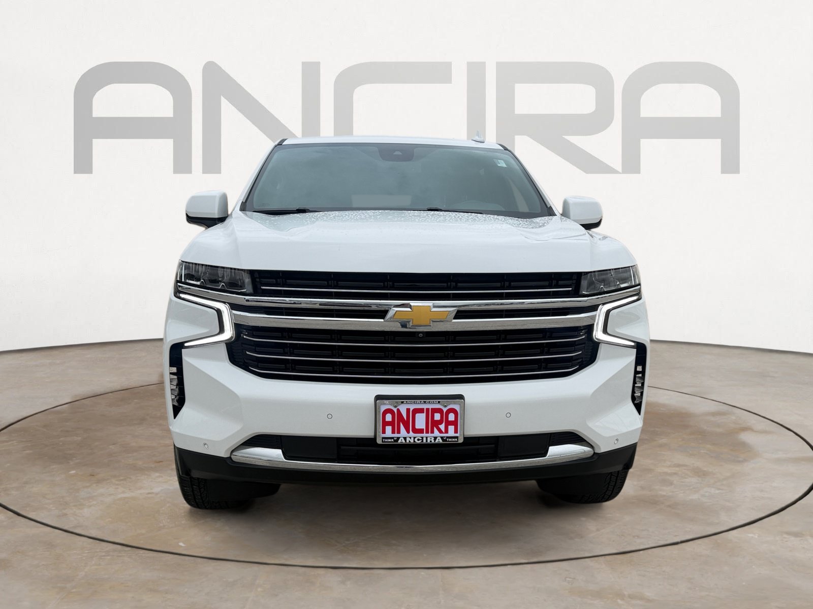 Used 2024 Chevrolet Suburban LT w/ Luxury Package RWD image 5