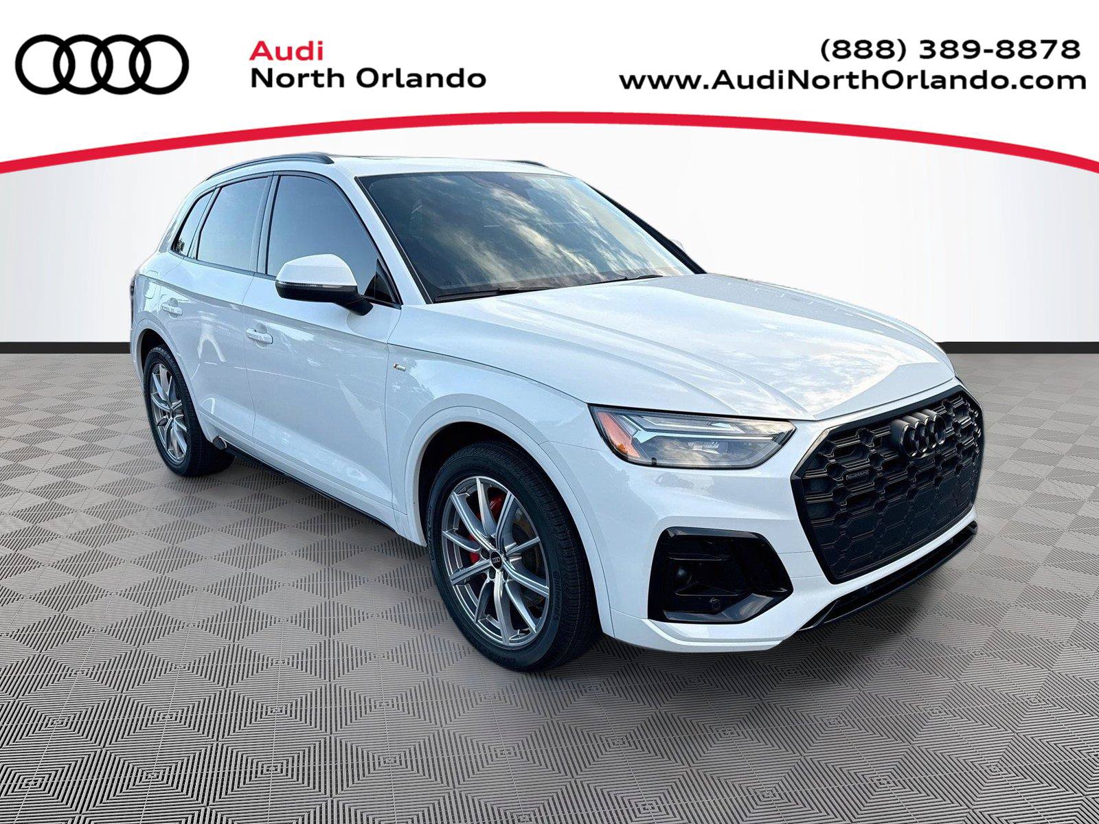 Used 2024 Audi Q5 e Premium Plus AWD/4WD image 1