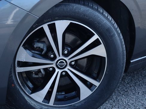 Used 2022 Nissan Sentra SV image 19