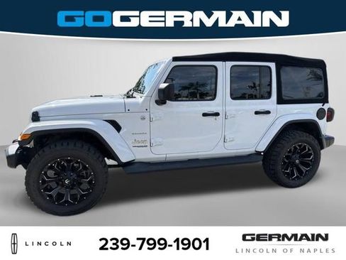 Used 2019 Jeep Wrangler Unlimited Sahara AWD/4WD image 3
