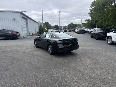 New 2026 Nissan Sentra SL FWD image 7
