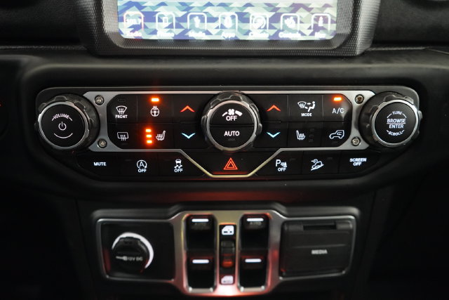 Used 2019 Jeep Wrangler Unlimited Sahara w/ Quick Order Package 24M Moab AWD/4WD image 32