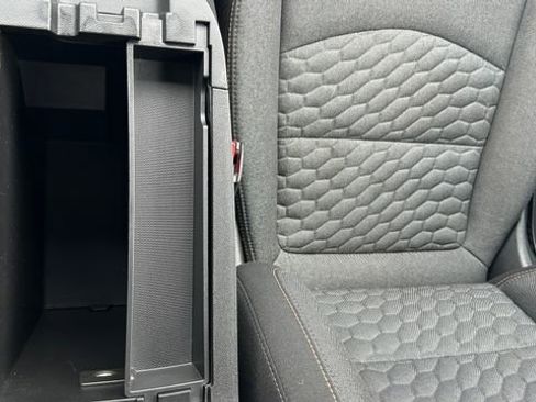 Certified 2019 Chevrolet Equinox LT image 32