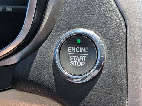 Used 2020 Ford Fusion SE FWD image 24