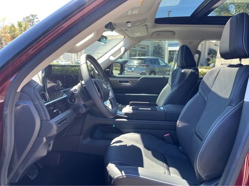 New 2025 INFINITI QX80 Luxe image 22