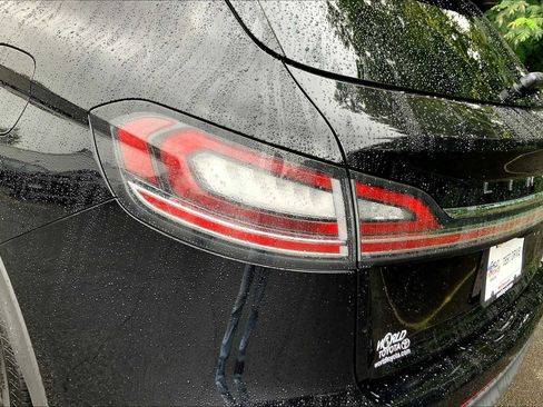 Used 2023 Lincoln Nautilus Reserve w/ Equipment Group 201A image 27