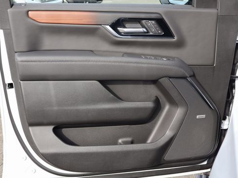 New 2026 GMC Yukon XL Denali w/ Sun & Power Step Package image 10