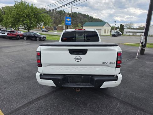 Used 2023 Nissan Frontier SV w/ Technology Package AWD/4WD image 6