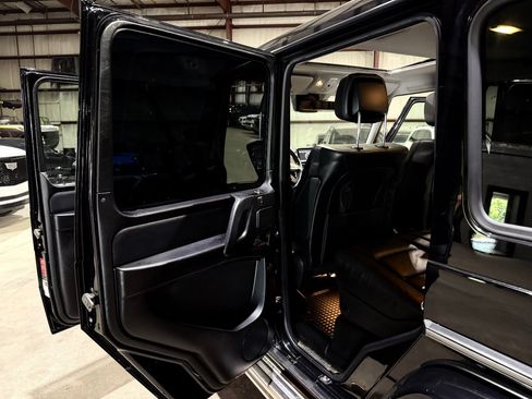 Used 2016 Mercedes-Benz G 550 image 16
