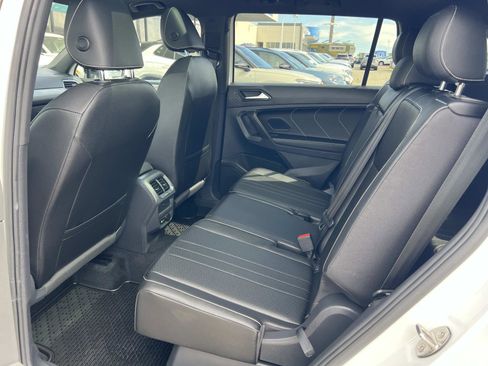 Certified 2023 Volkswagen Tiguan SE R-Line image 21