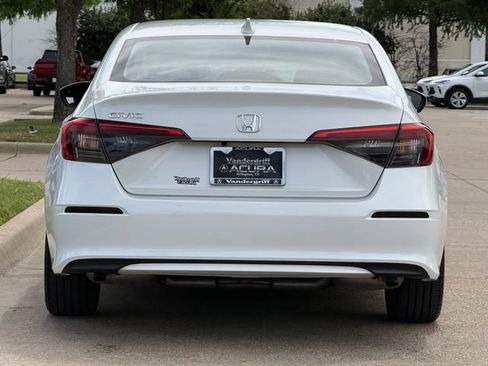 Used 2022 Honda Civic EX image 5