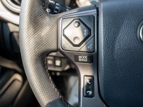 Used 2019 Toyota Tacoma TRD Sport AWD/4WD image 21