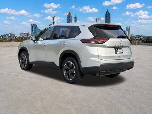 Certified 2025 Nissan Rogue SV AWD/4WD image 22