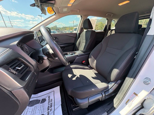 Used 2023 Nissan Rogue S AWD/4WD image 25