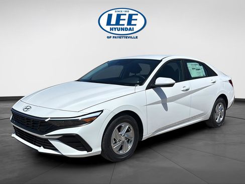 New 2026 Hyundai Elantra SE FWD image 7