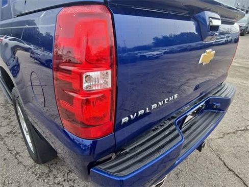Used 2013 Chevrolet Avalanche LT w/ All-Star Edition image 11
