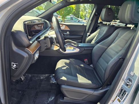 Used 2024 Mercedes-Benz GLS 450 4MATIC image 12