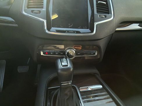 Used 2019 Volvo XC90 T6 Momentum w/ Advanced Package AWD/4WD image 16