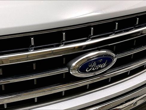 Used 2023 Ford F150 Lariat w/ Max Trailer Tow Package image 30