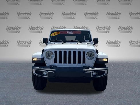 Used 2018 Jeep Wrangler Unlimited Sahara AWD/4WD image 3
