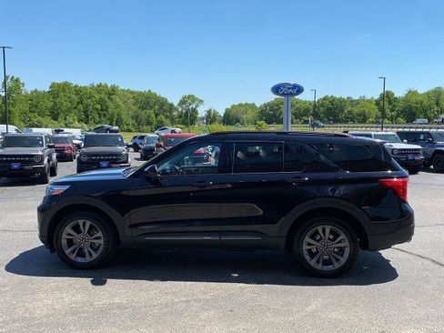 Certified 2023 Ford Explorer XLT w/ Equipment Group 202A AWD/4WD image 4
