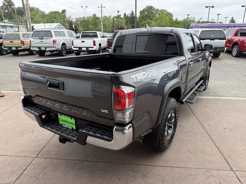 Used 2021 Toyota Tacoma TRD Off-Road AWD/4WD image 6