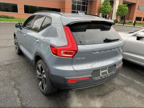 Used 2023 Volvo XC40 B5 Plus w/ Protection Package Premier AWD/4WD image 13