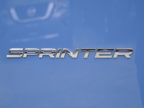 Used 2023 Mercedes-Benz Sprinter 2500 image 9