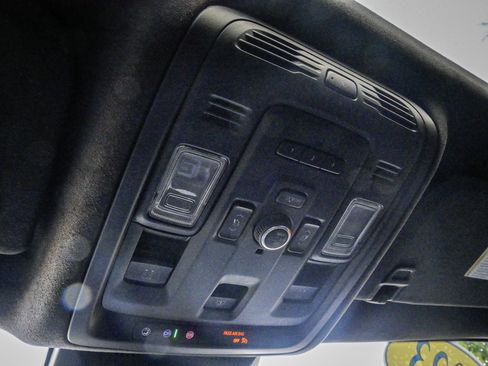 Used 2023 Cadillac Escalade ESV V image 27