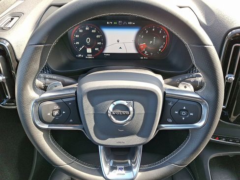 Used 2020 Volvo XC40 T5 R-Design image 20