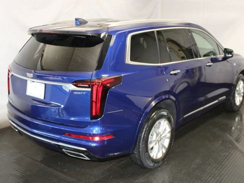 Certified 2023 Cadillac XT6 Luxury AWD/4WD image 4