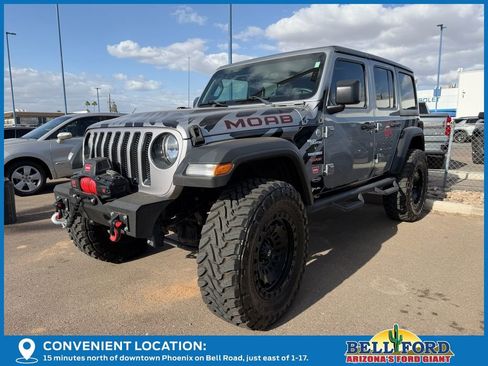 Used 2018 Jeep Wrangler Unlimited Sport AWD/4WD image 2