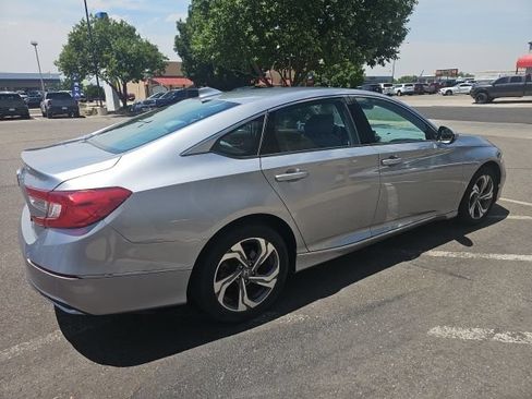 Used 2019 Honda Accord EX image 5