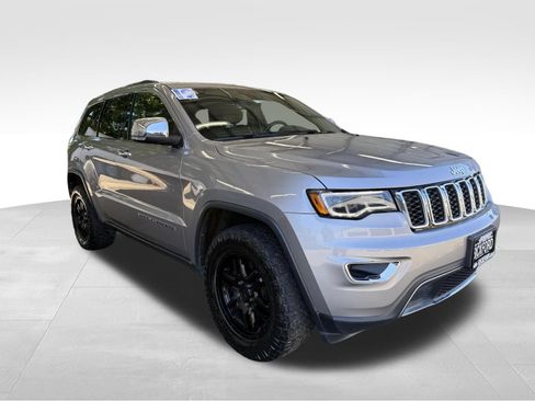 Used 2019 Jeep Grand Cherokee Limited w/ Luxury Group II AWD/4WD image 3