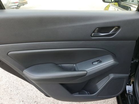 Certified 2025 Nissan Altima 2.5 SV FWD image 9