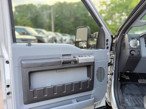 Used 2015 Ford F250 XLT w/ XLT Value Package AWD/4WD image 28