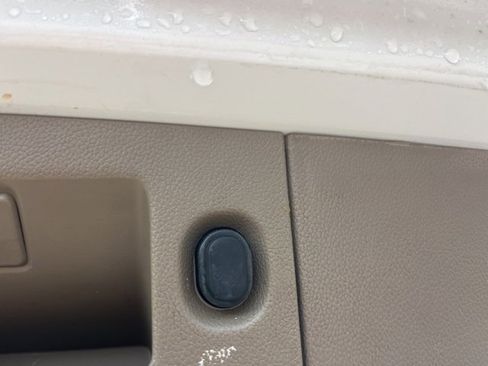 Used 2020 GMC Yukon XL SLT w/ Premium Edition image 8