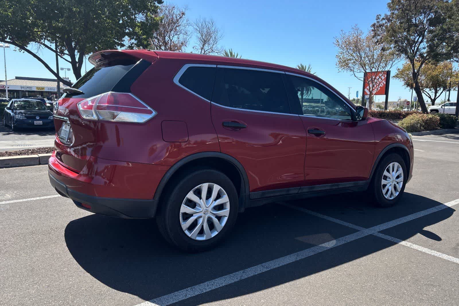 Used 2016 Nissan Rogue S FWD image 3