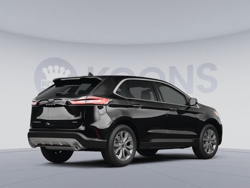 Used 2023 Ford Edge Titanium w/ Equipment Group 301A AWD/4WD image 4