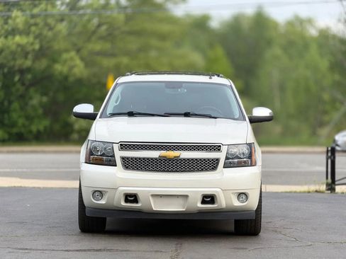 Used 2014 Chevrolet Suburban LTZ AWD/4WD image 4