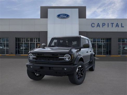 New 2025 Ford Bronco Outer Banks image 2