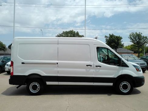Used 2025 Ford Transit 250 148 Medium Roof RWD image 5