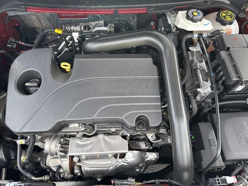 Used 2023 Chevrolet Equinox RS w/ RS Leather Package FWD image 32