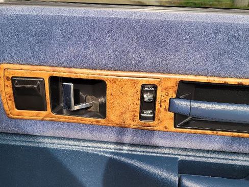 Used 1993 Chevrolet Caprice Classic LS image 20