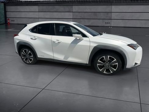 Used 2020 Lexus UX 250h w/ Premium Package image 9