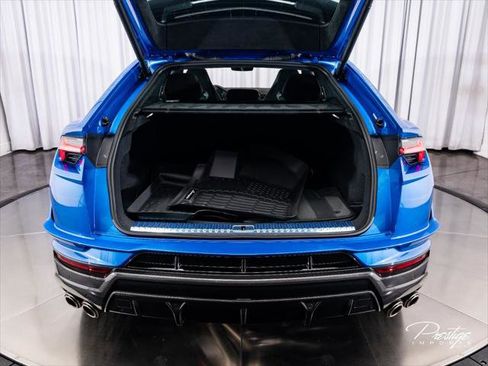 Used 2024 Lamborghini Urus Performante AWD/4WD image 16